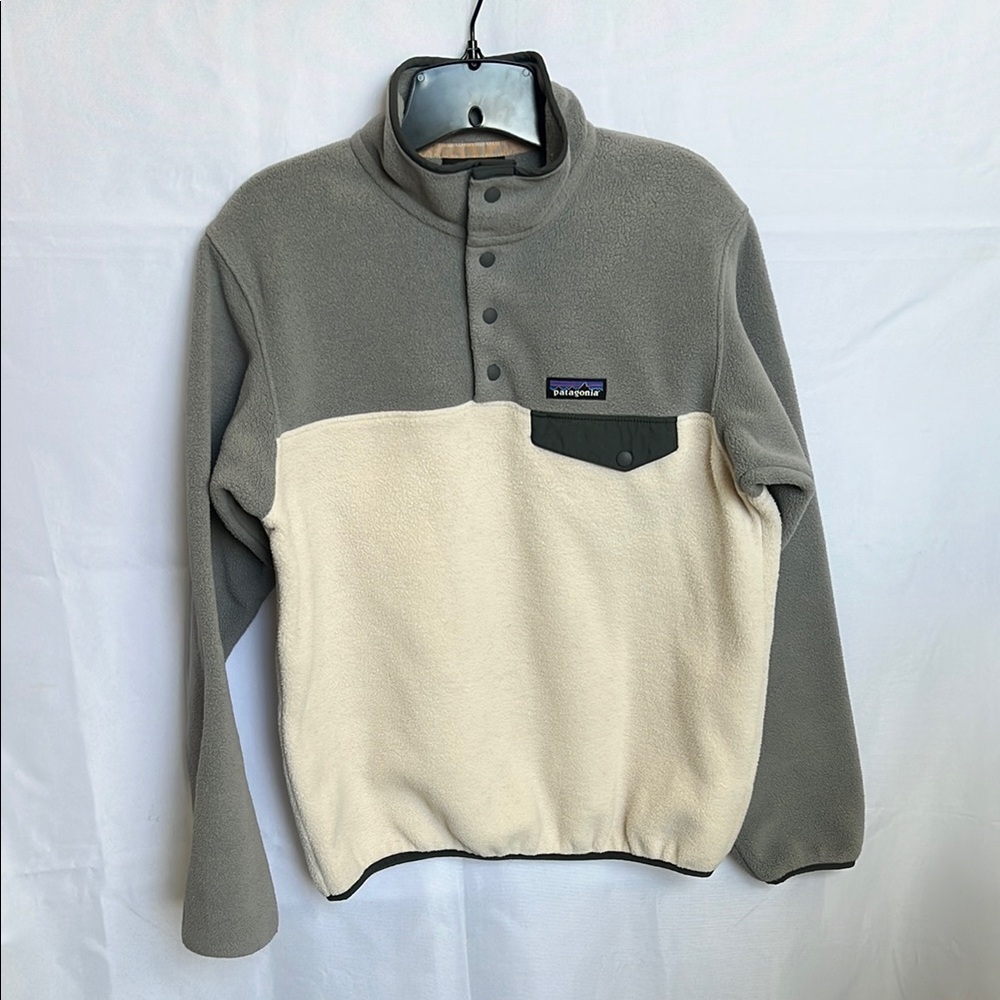 Patagonia Gray and Cream Fleece Jacket